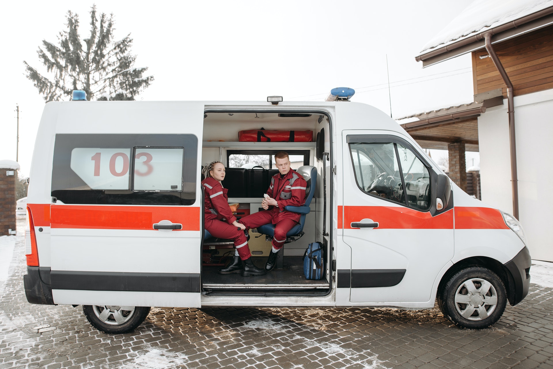 Ambulanza privata a Taranto